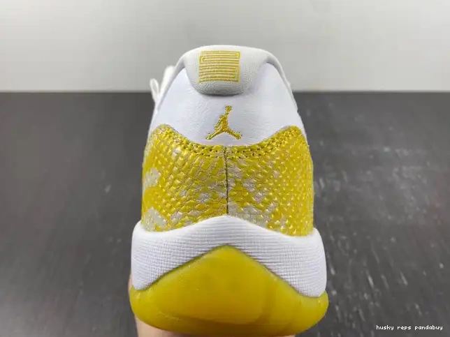 Rep Husky Yellow Air Low WMNS Jordan 11 Snakeskin AH7860-107 0602